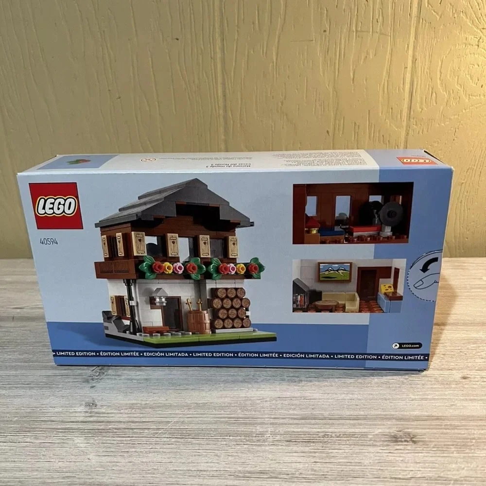 NIB - LEGO -  Houses of the World - Limited Edition - GWP